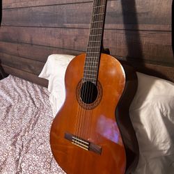 Yamaha C40