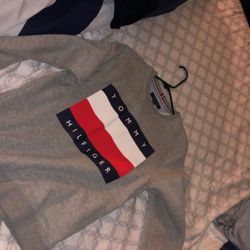 Tommy Hilfiger sweatshirt Men’s size small