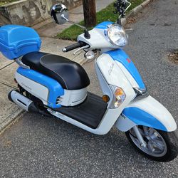 Kymco Scooter Like 200i Cc Sell Or Trade Door Dash 