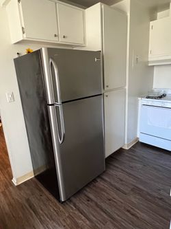 Standard Refrigerator
