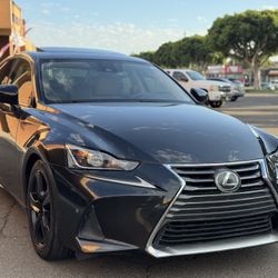2017 Lexus IS