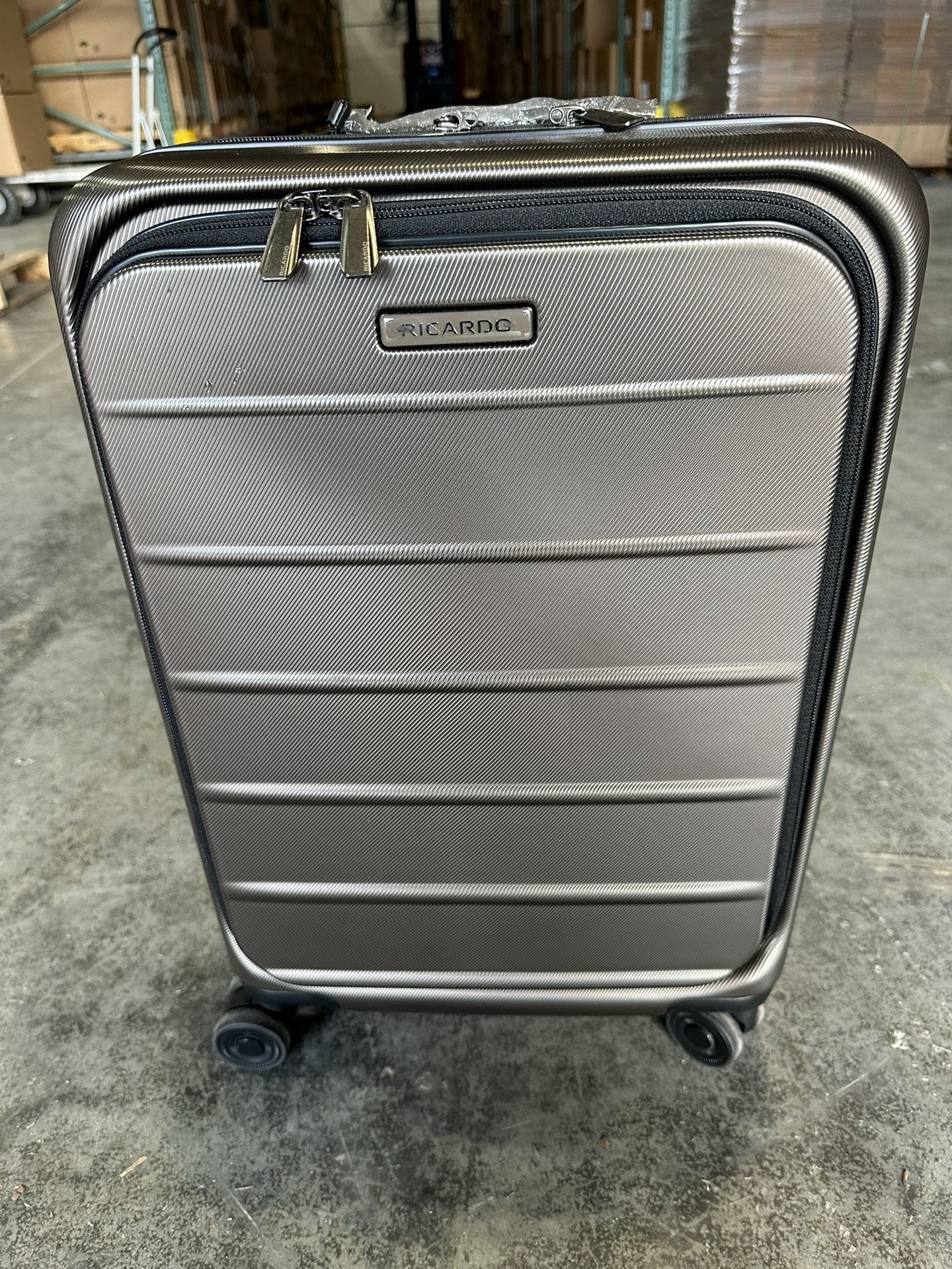 Ricardo Front Opening Carry On Spinner Luggage Suitcase in Bronze with USB