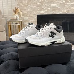 Chanel Women’s CC Logo Sneakers