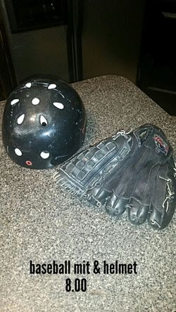 Mit an helmet