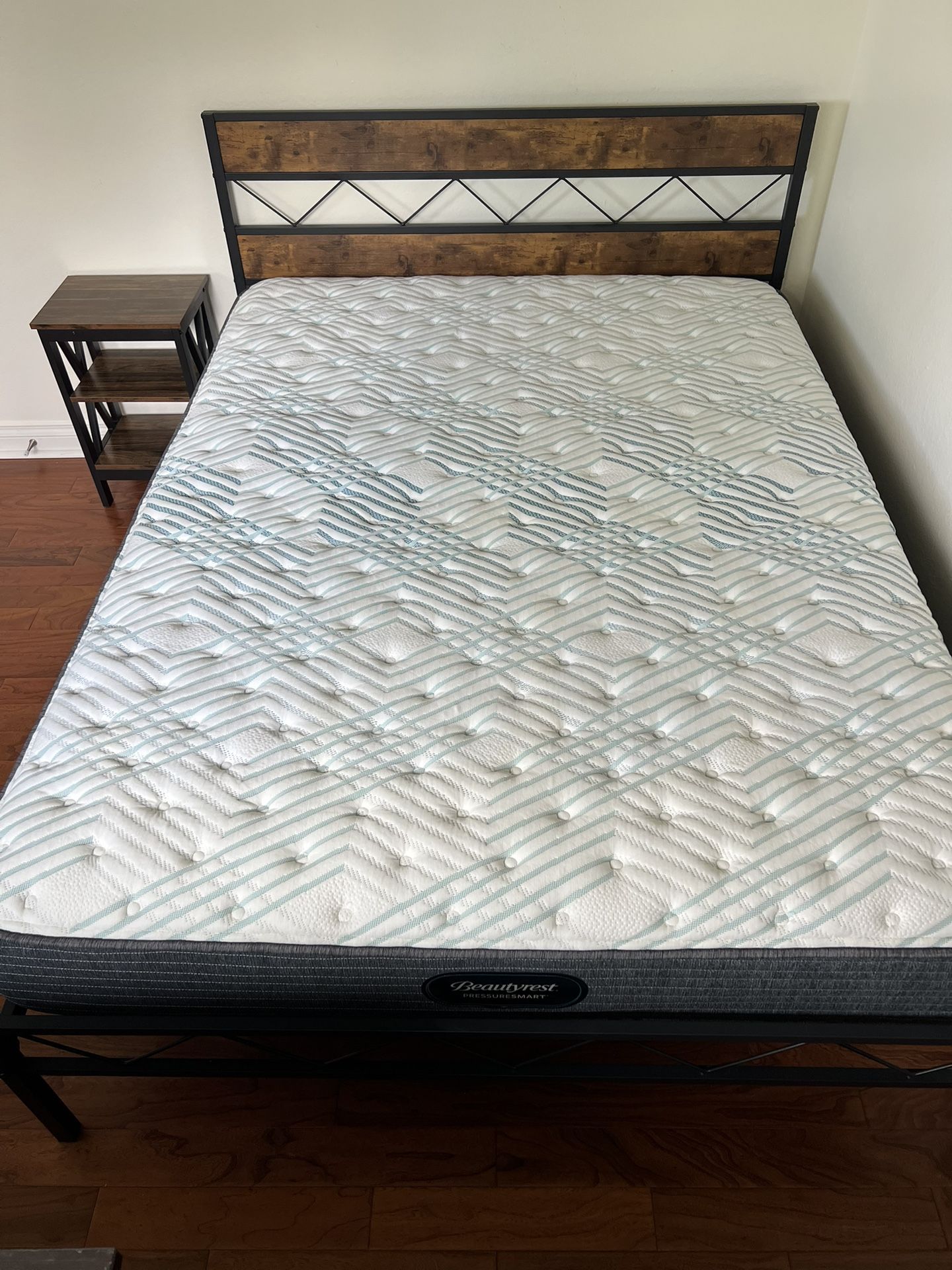 BRAND NEW BeautyRest Mattress (Full)