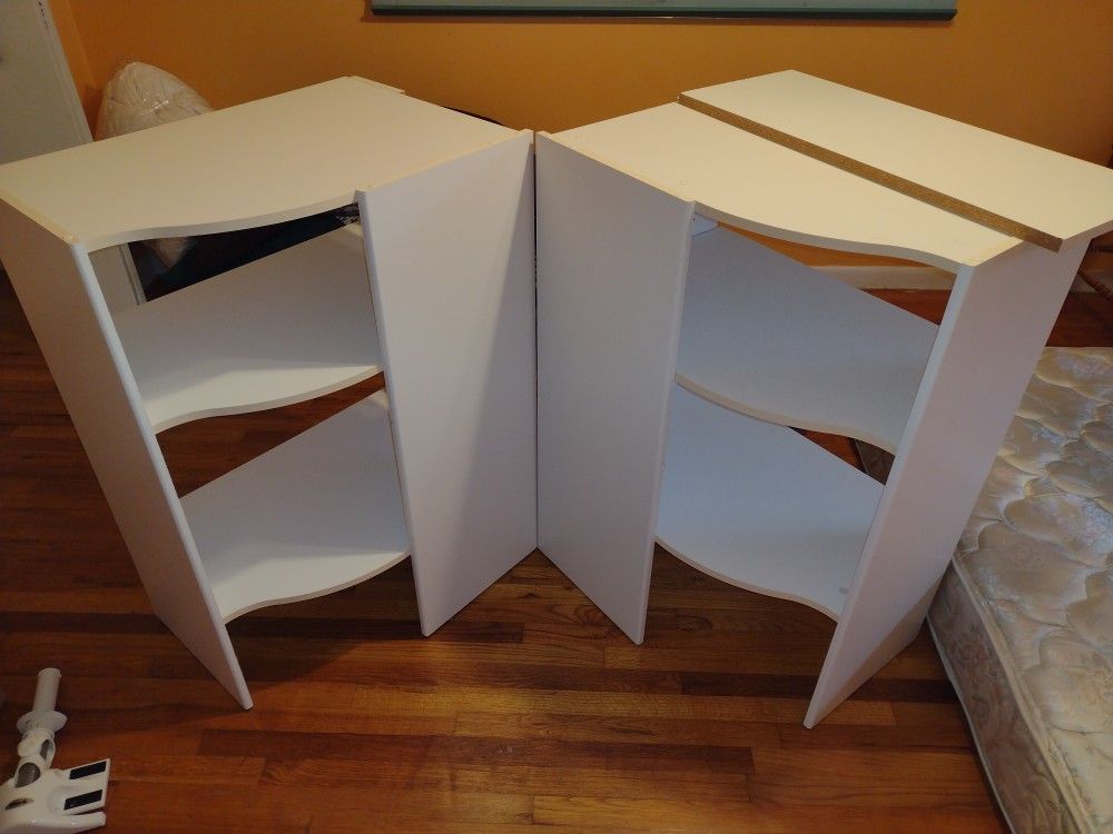 White Shelves 41inx29inx20in