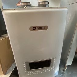 Noritz Water heatwr Natural Gas Model NRCP1112-DV