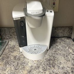 Keurig White Coffee Maker 