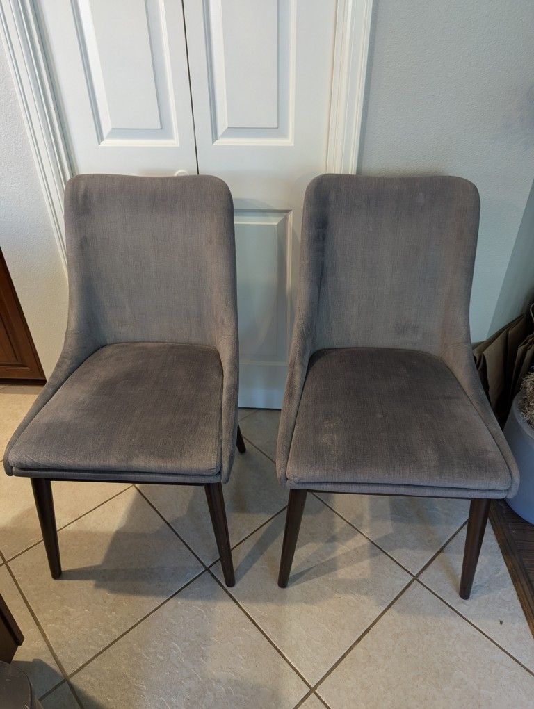 Set Of Two - Barrel Back Dining Chairs - Great Condition ðŸ¤