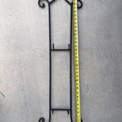 Plate Rack Display Holder 2 Plates Black Wrought Iron Wall Mount 