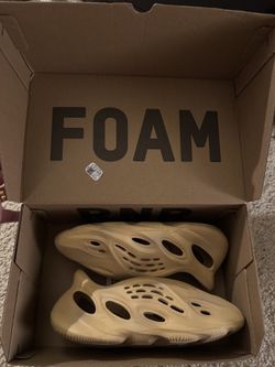 Yeezy Foam Runner Sz10