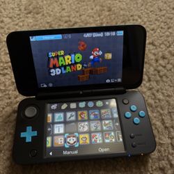 2DS with box and accessories 