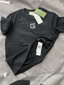 T Shirt G U C C I Size M,L 