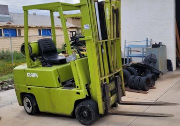 Clark Forklift