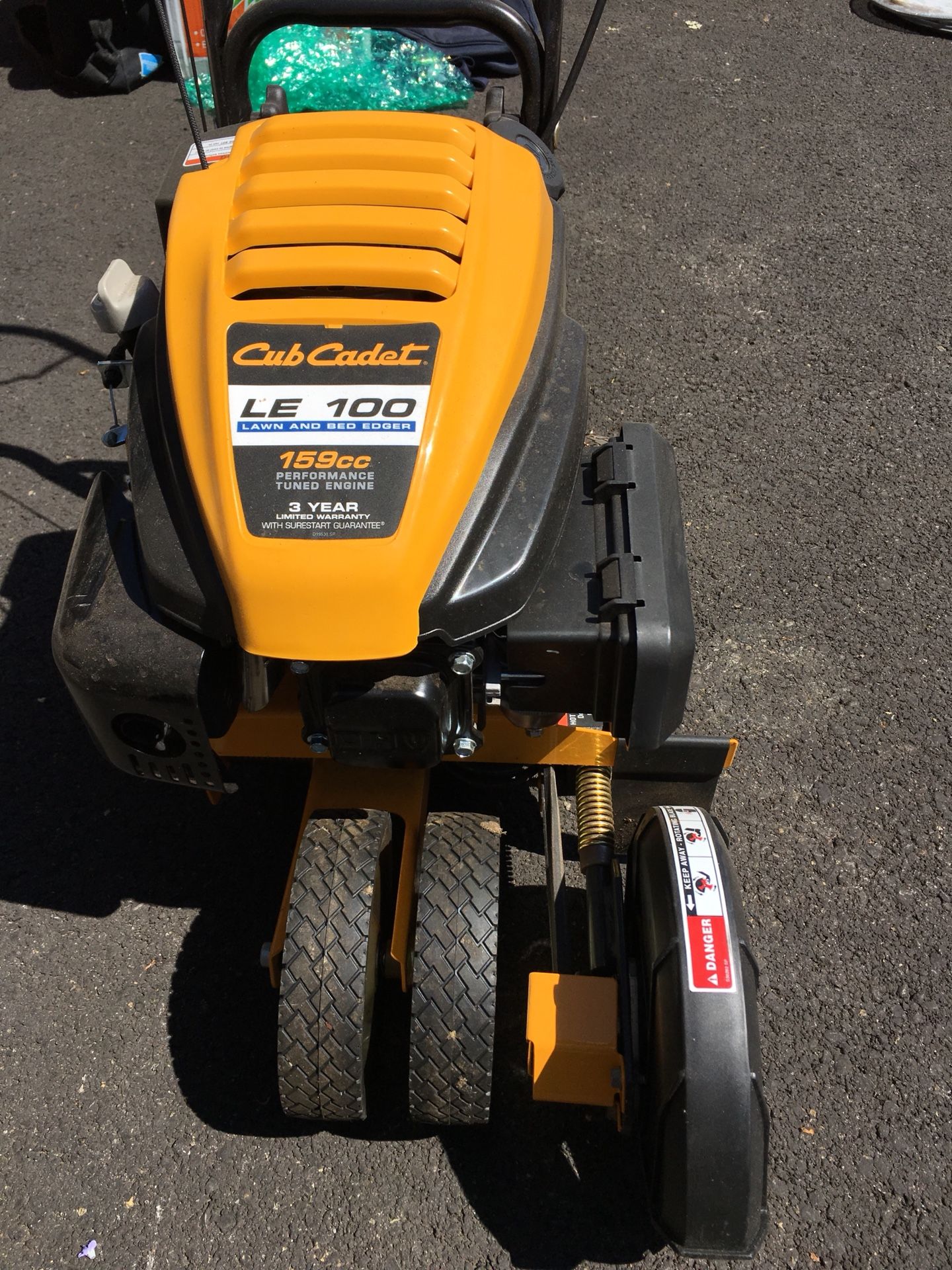 Cub cadet le100 sales