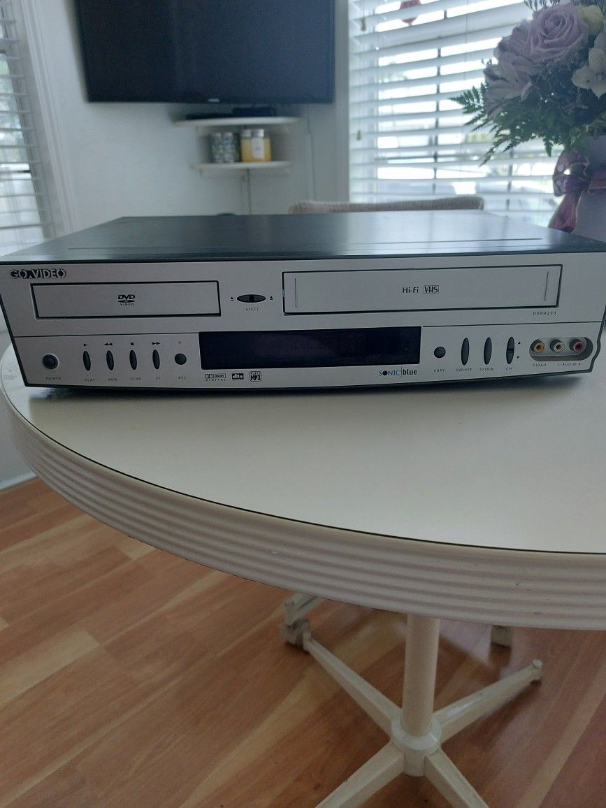 GO VIDEO DVR4250 Sonic Blue VCR VHS DVD Combo Dual Deck