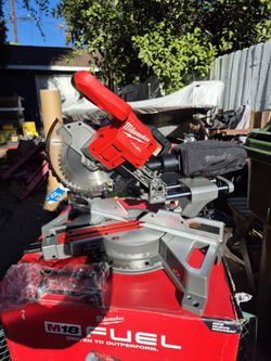 Milwaukee M18 FUEL 7-1/4 in. Dual Bevel Sliding Compound Miter Saw (Tool-Only)
