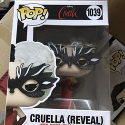 Cruella Reveal Funko Pop Disney 1039 - Mint