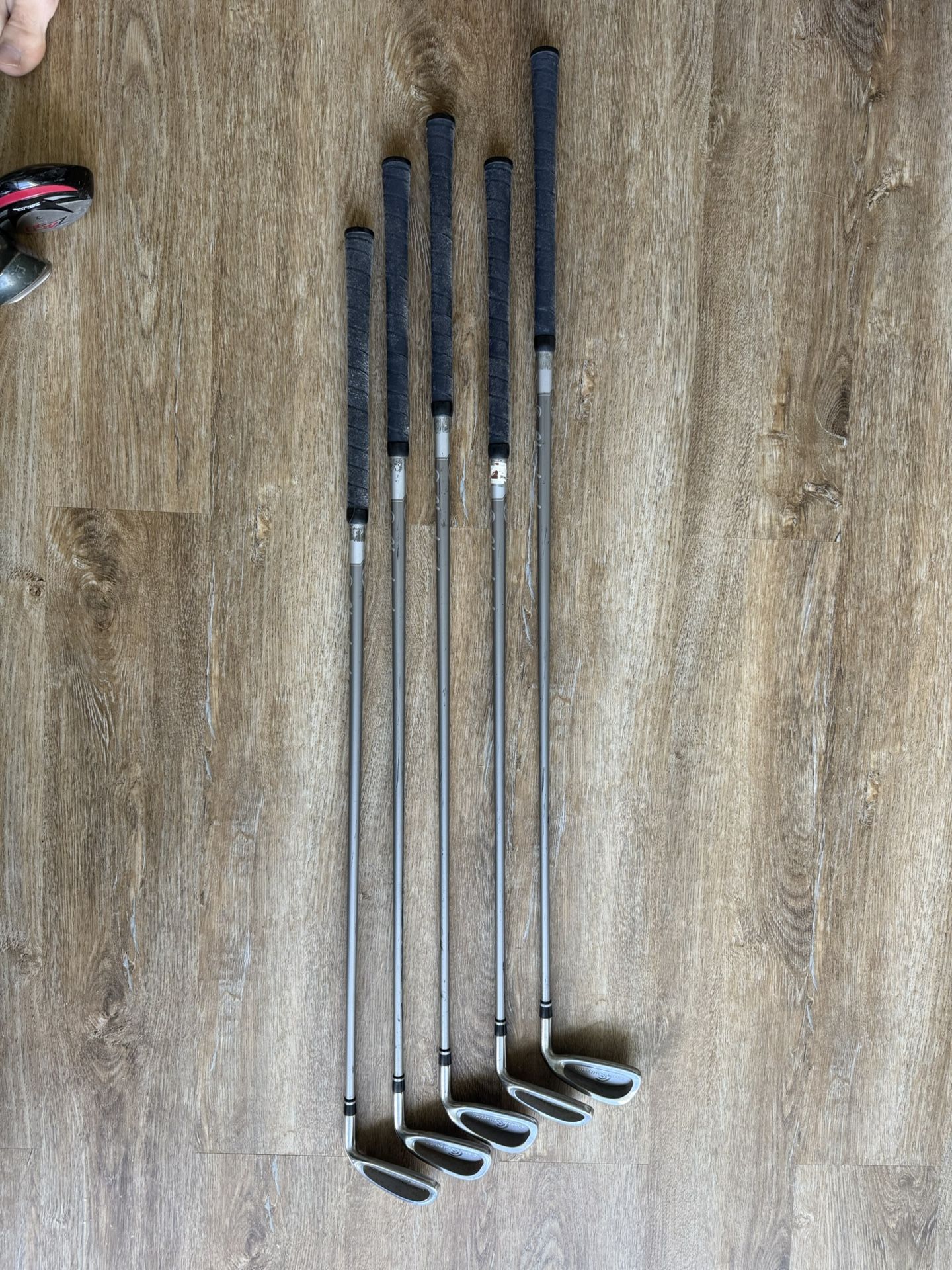 Cleveland Classic Collection Women’s Iron Set 5,6,7,P,S | RH | Graphite Shafts