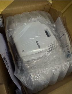 Epson Smart Streaming Projector $320