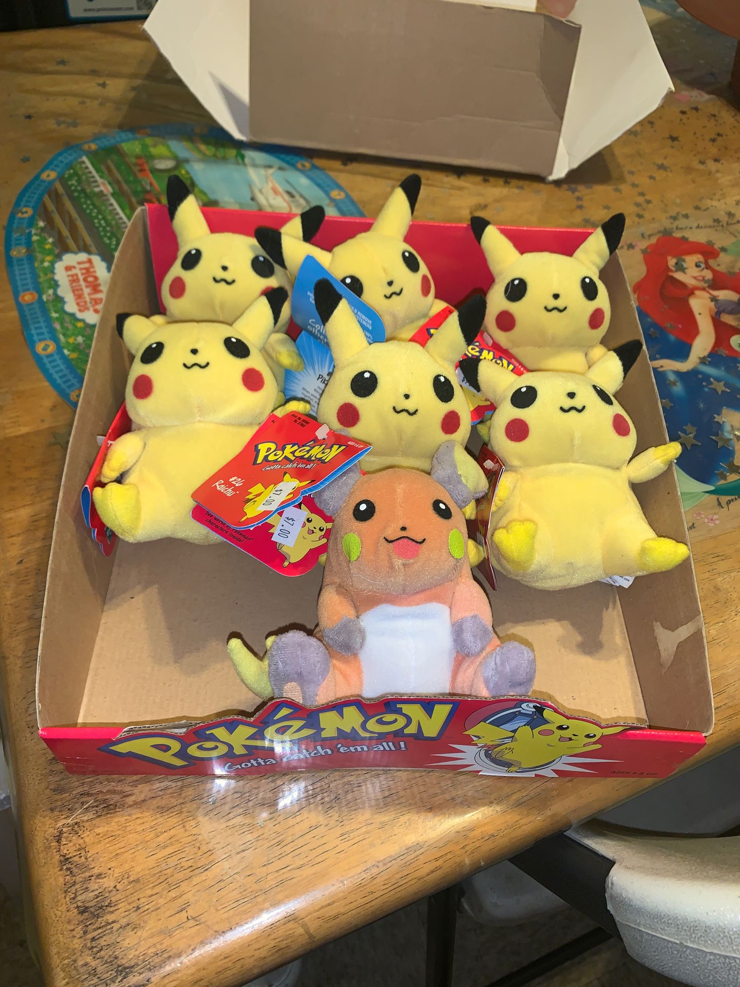 Pokemon Pikachu 1995-1996 collectibles