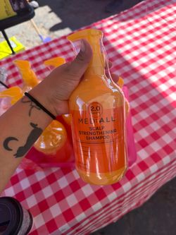 Scalp strengthening shampoo