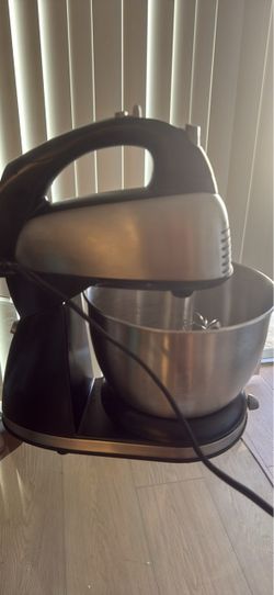 Hand blender with base