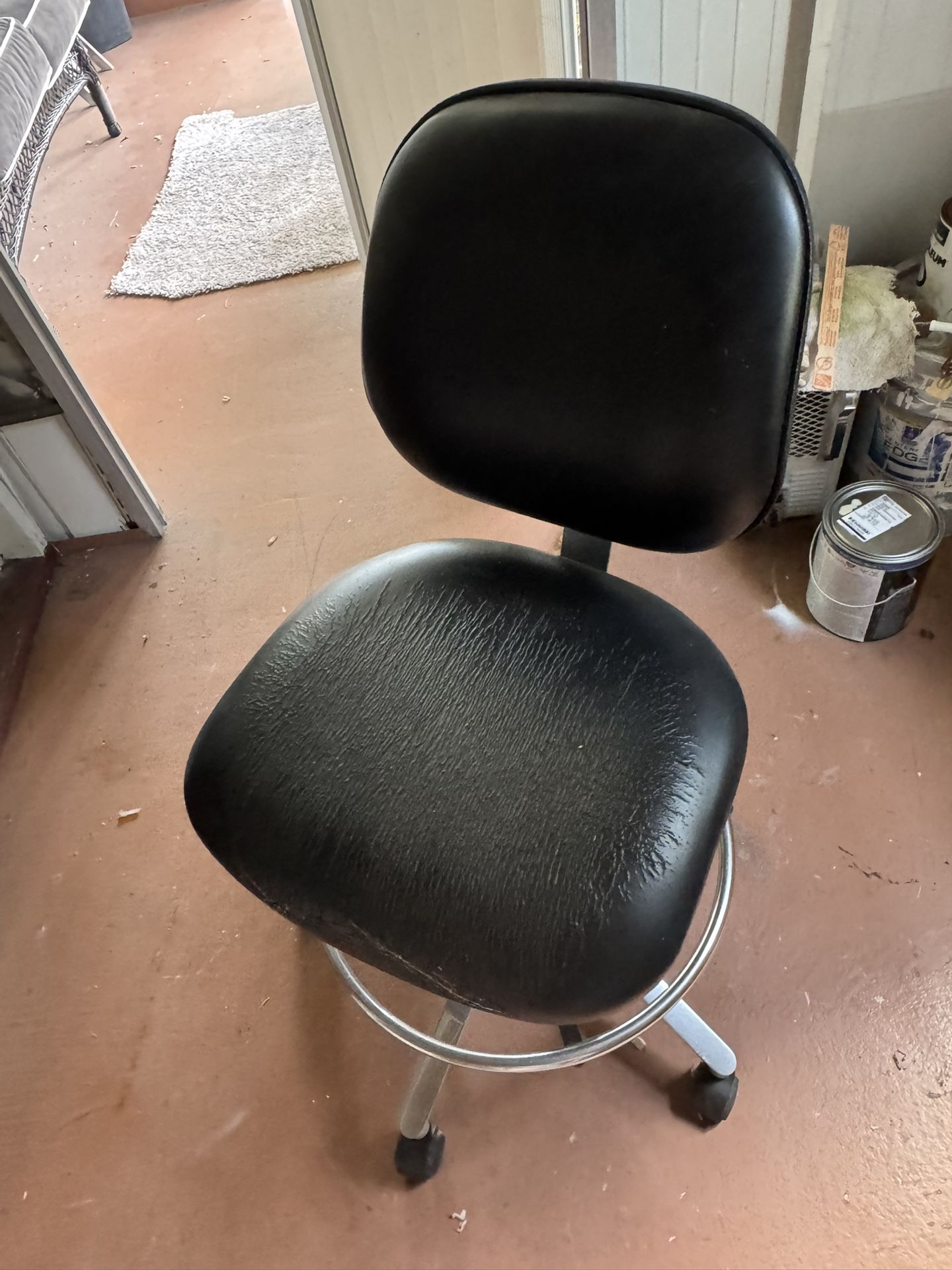 Bi O Fit Electronic Bench Stool W/ Ground