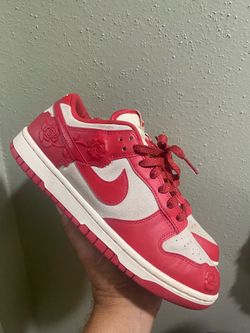 Nike Dunk Low Red Roses Women Size 10 women, 8.5 men