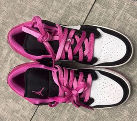 Pink Jordan 1 youth size 6