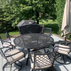 PATIO SET 60” ROUND TABLE WITH 6 CHAIRS  
