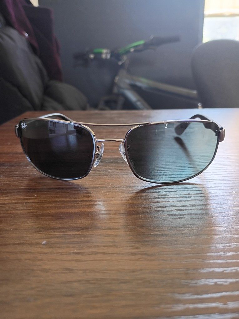 Ray Ban Grey Gun