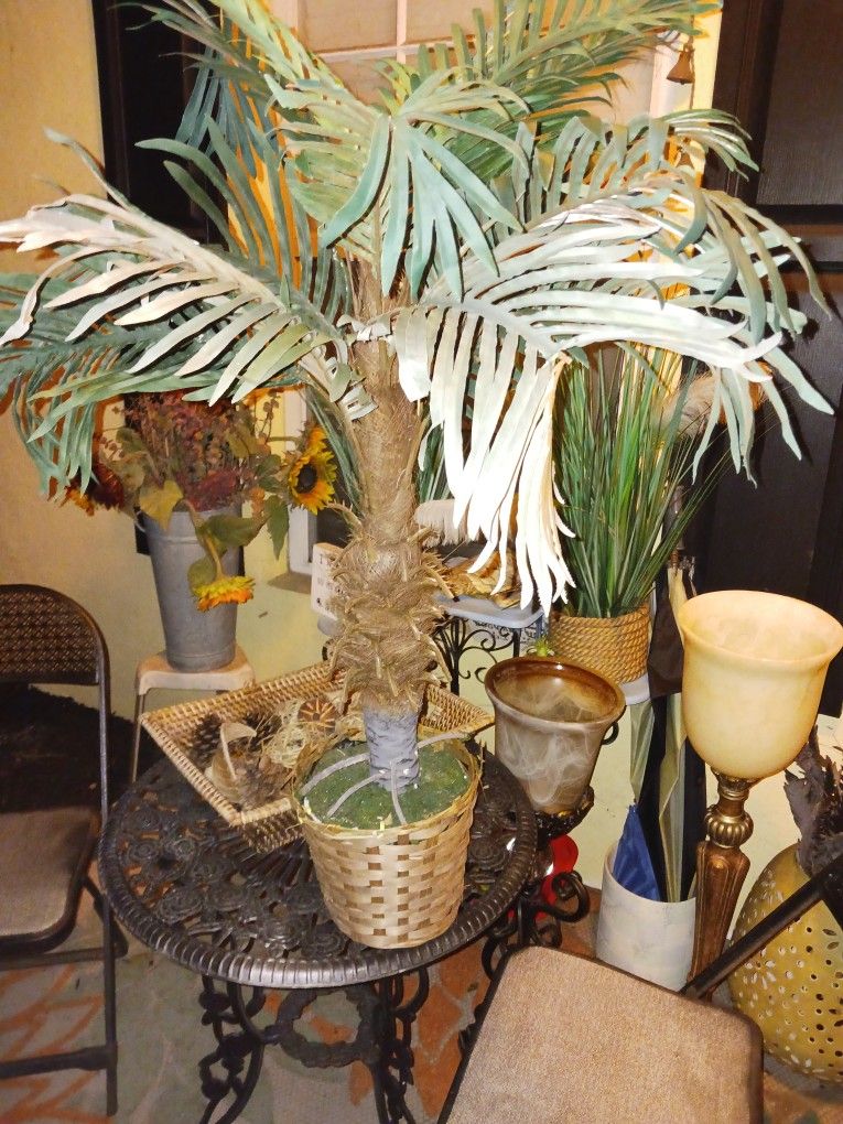 4.5 Ft Artificial Plant 8 Firm Look My Post Alot Items Must Go Moving