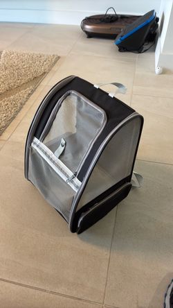 Pet carrier ( backpack )
