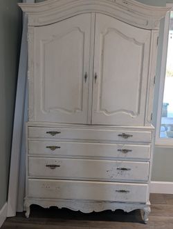 Drexel Heritage Armoire