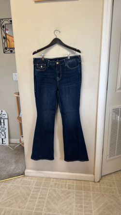 Never Worn True Religion Women’s Size 34 Joey Mid Rise Flare Blue Denim Jeans Pants