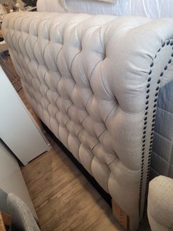 Tufted Upholstered Queen Headboard with Nailhead Trim