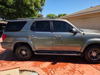 Toyota Sequoia 2004