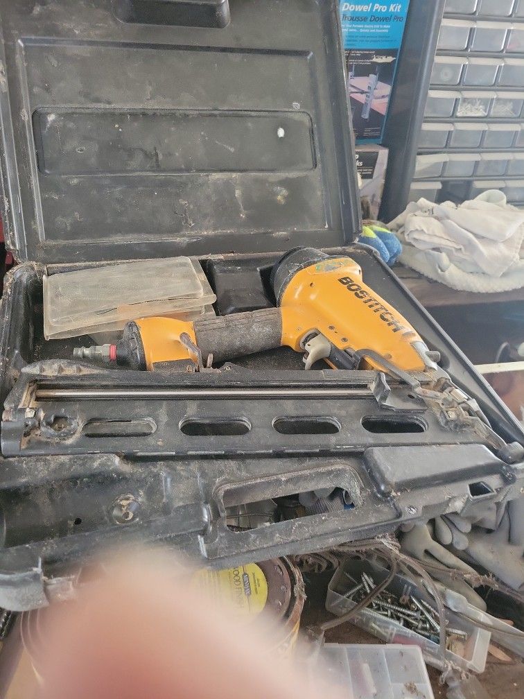 Bositch Finishing Nailer