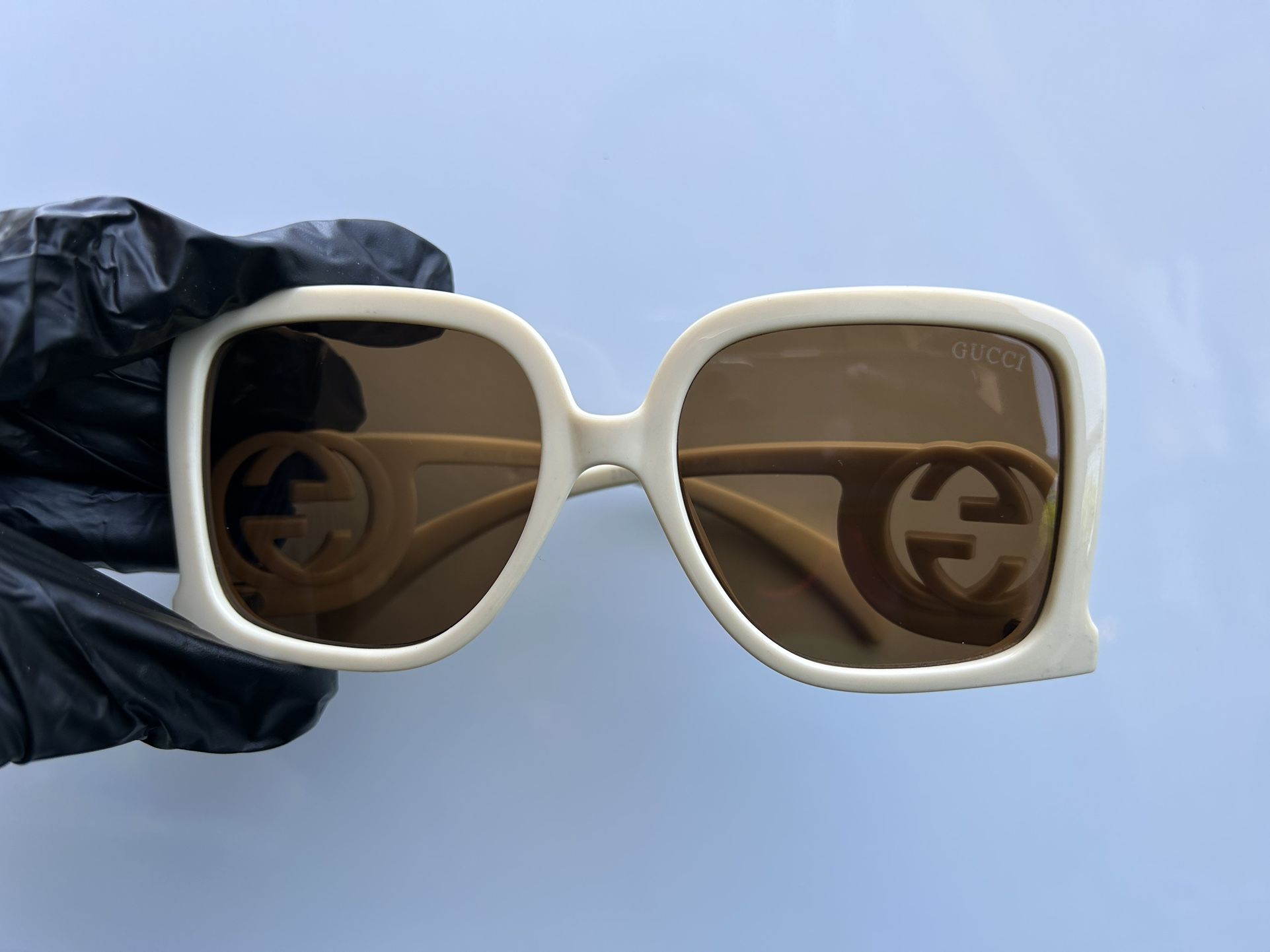 Women’s Guccis Sunglasses 
