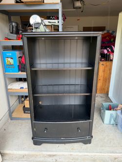 Dark stain wood dresser