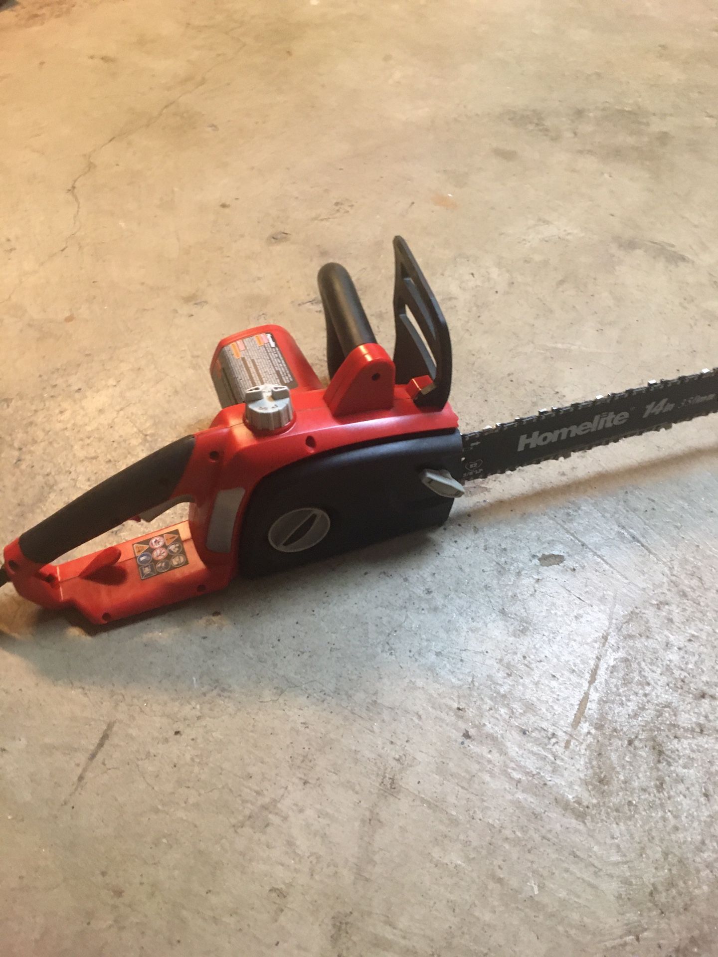 Electric chainsaw