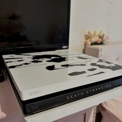 PlayStation 4 Pro Limited Edition Death Stranding Console