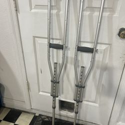 Univesal Crutches
