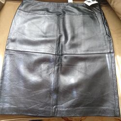 Beautiful Leather skirt , Size XL New