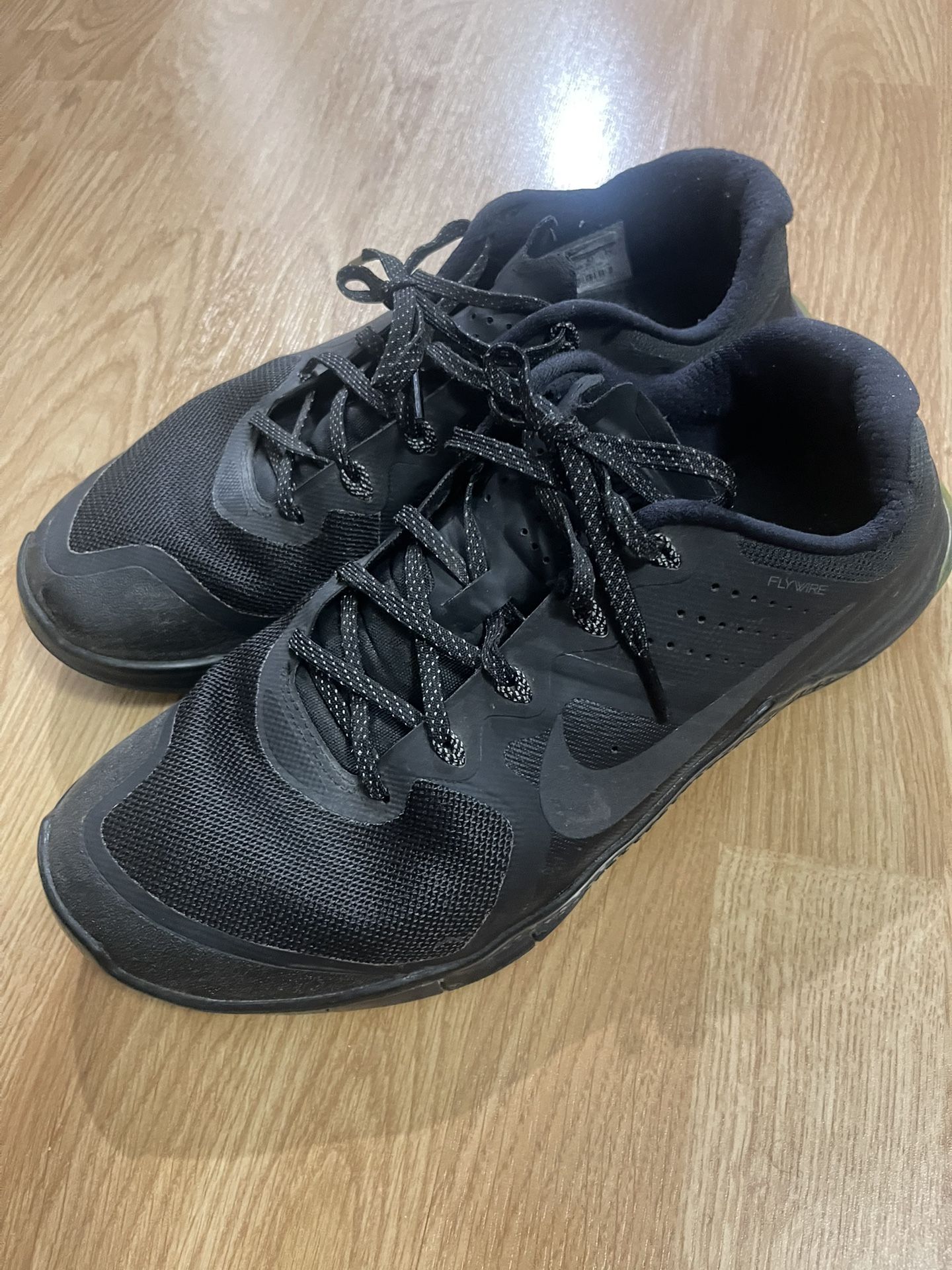 Men’s Nike Metcon Older Model. Mens Shoes Size 11. Used. Still Decent Condition.