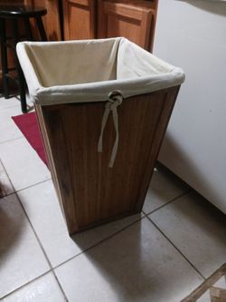 2 NICE EX LARG LAUNDRY BINS REMOVABLE CLOTH BAGS U CAN WASH 10 EACH