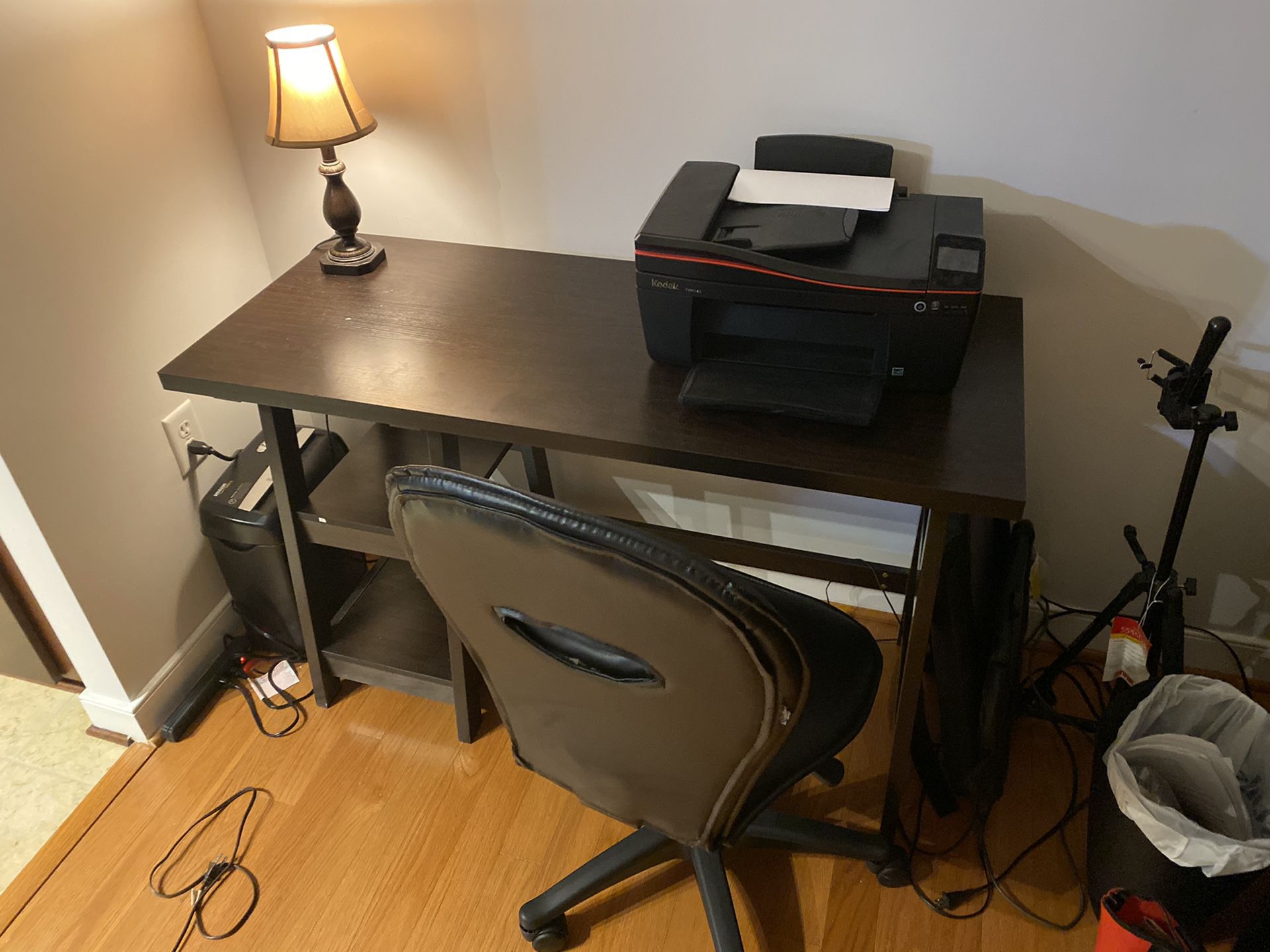 Office desk w/chair, shredder & printer
