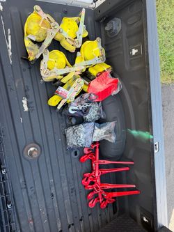 Towing/hauling equipment