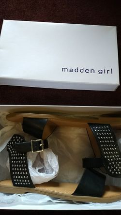 Modern girl women's dra. Size 7 M